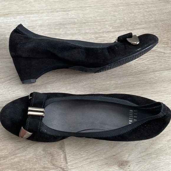 Stuart Weitzman Suede Bow Accent Pumps - Picture 7 of 16